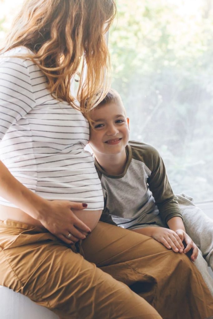 How To Become More Confident as a Pregnant Mom