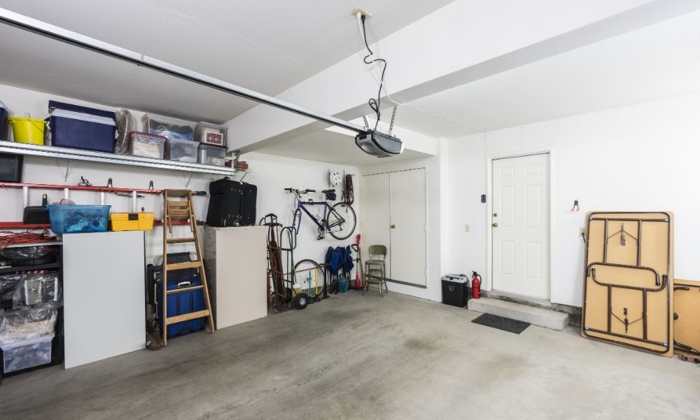 Tips for Turning Your Garage Into a Professional Salon