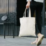 Reasons To Use a Tote Bag Instead of a Purse